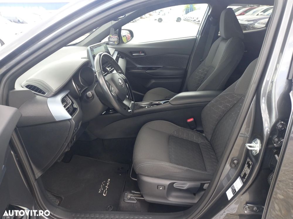 Toyota C-HR - 13