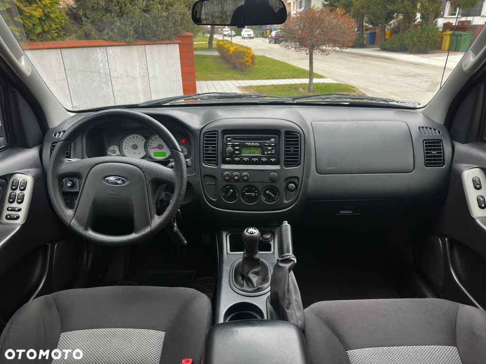 Ford Maverick Standard - 14