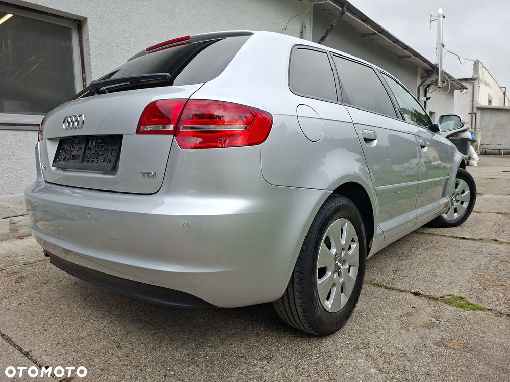 Audi A3 Sportback 2010 photo 3