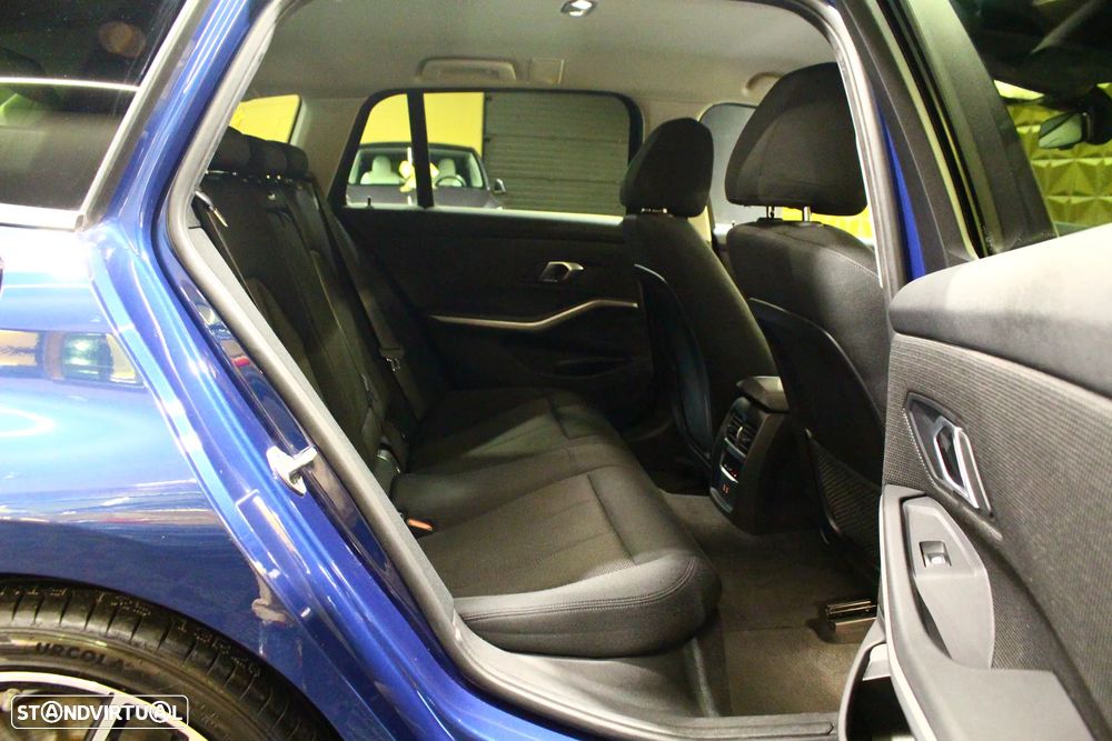 BMW 320 e Line Sport Auto - 18