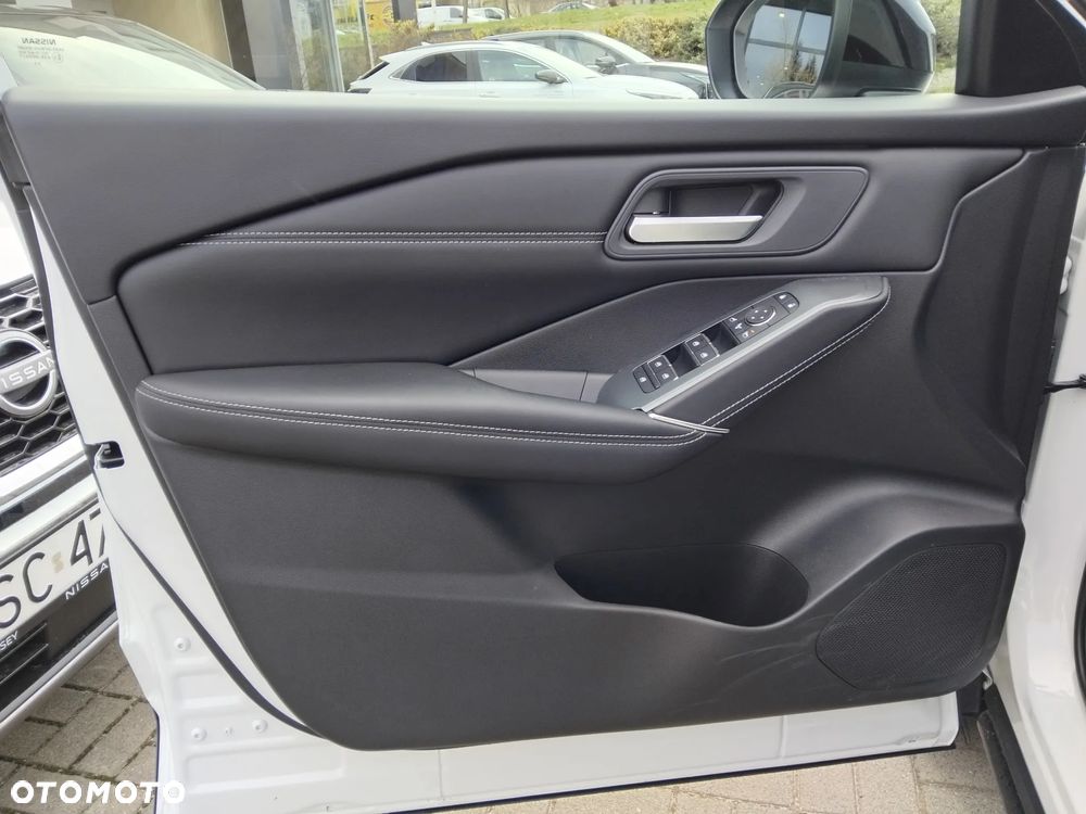 Nissan Qashqai 1.3 DIG-T MHEV N-Connecta - 25