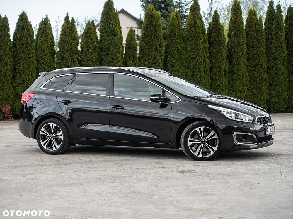 Kia Ceed 1.6 CRDi 136 ISG UEFA EURO 2016 - 3