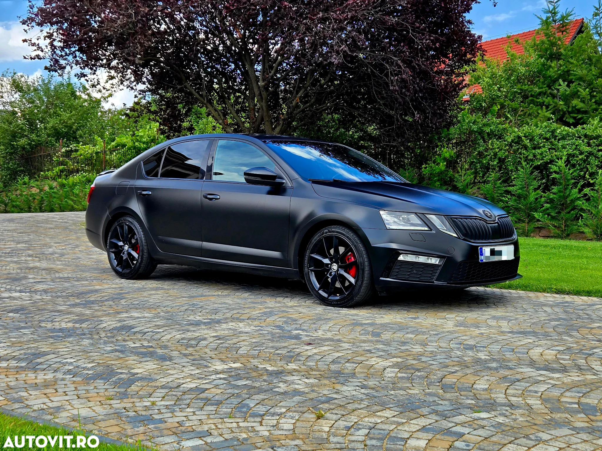 Skoda Octavia 2.0 TDI DSG RS - 2