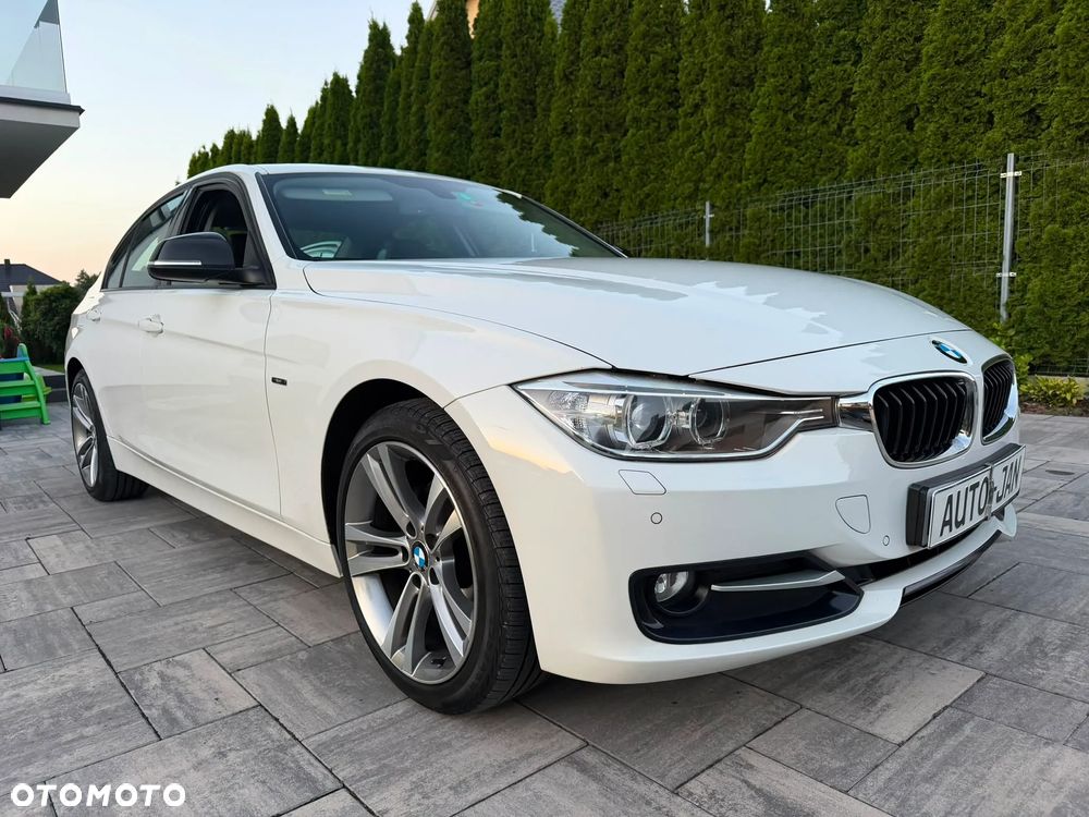 BMW Seria 3 320d DPF Edition Sport - 33