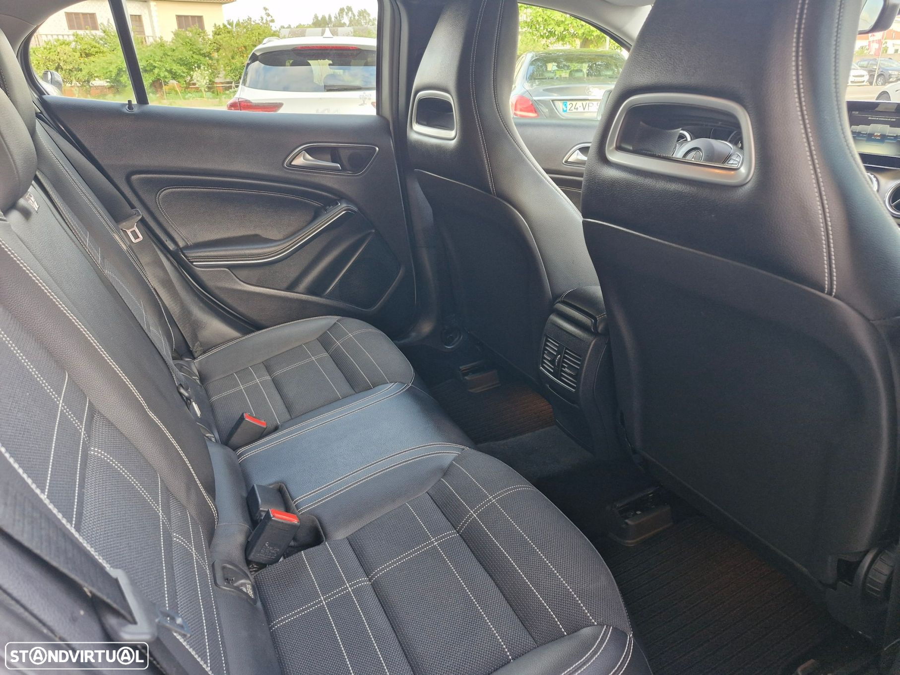 Mercedes-Benz GLA 180 CDi Urban - 16