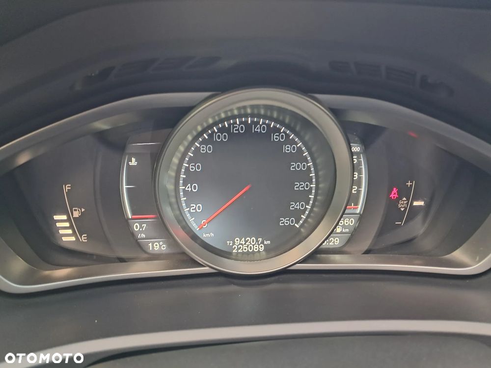 Volvo V40 D2 You - 13