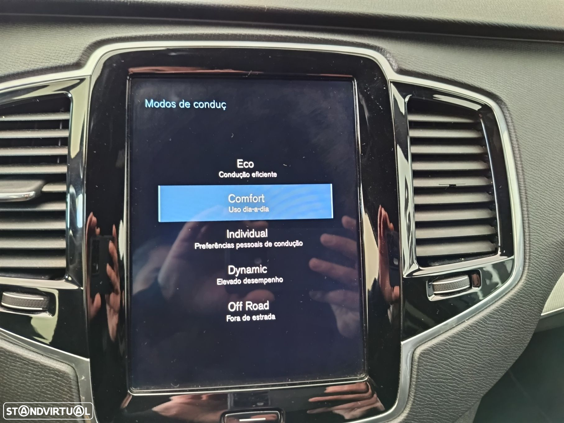 Volvo XC 90 2.0 D4 R-Design - 26