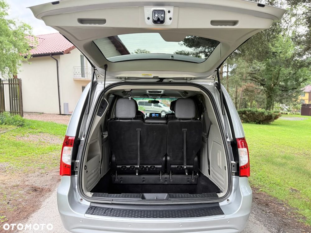 Chrysler Town & Country 3.6 Touring - 36