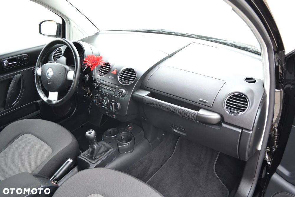 Volkswagen New Beetle - 37