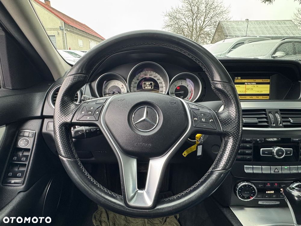 Mercedes-Benz Klasa C 220 T CDI DPF Automatik BlueEFFICIENCY Avantgarde - 20