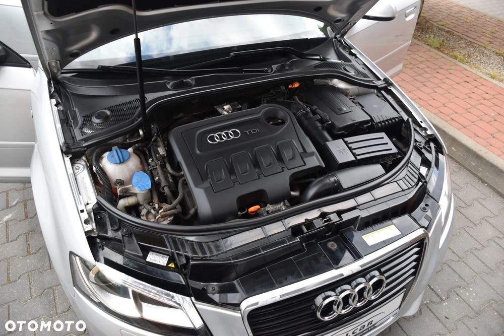 Audi A3 Sportback 2.0 TDI DPF S line Sportpaket - 25
