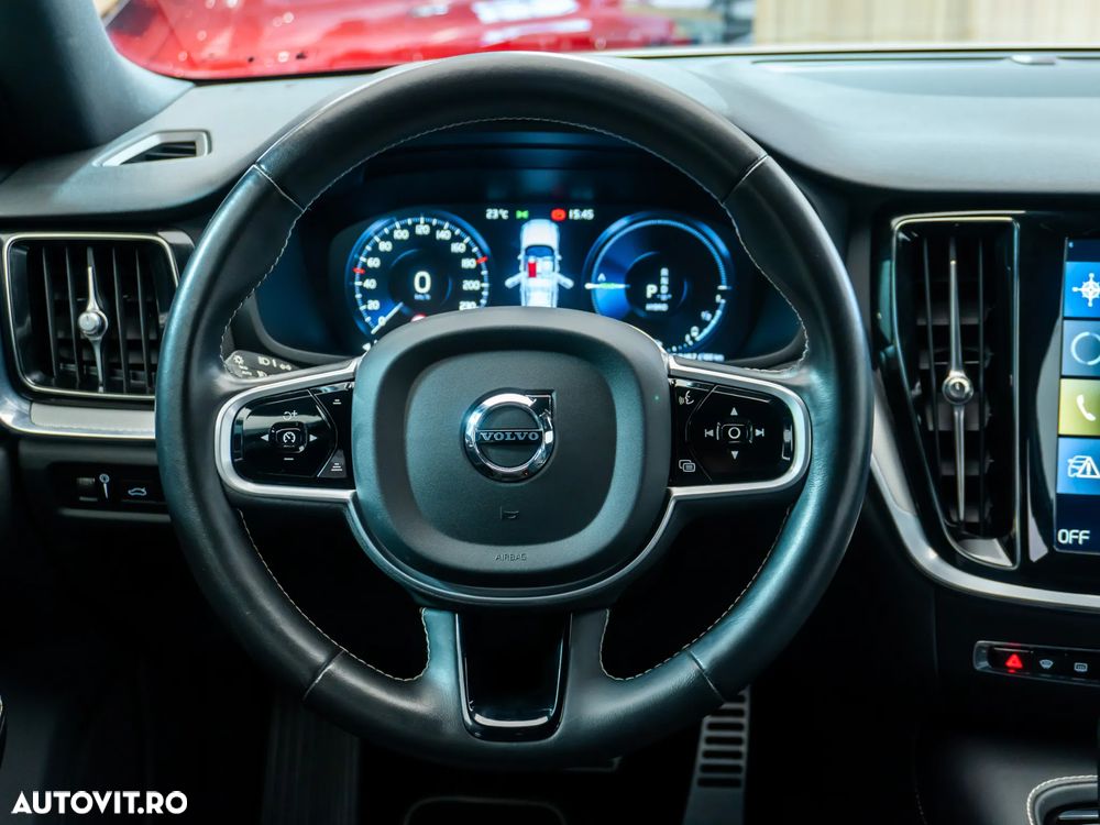 Volvo V60 T6 AWD Recharge Geartronic RDesign - 22