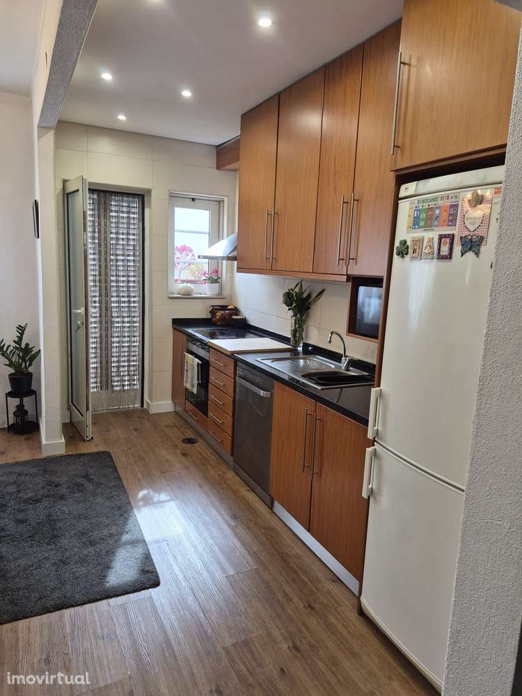 Comprar Moradia T2+1 ao Centro de Rio Tinto - Grande imagem: 4/20