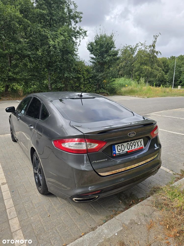 Ford Fusion 2.0 EcoBoost Titanium - 14
