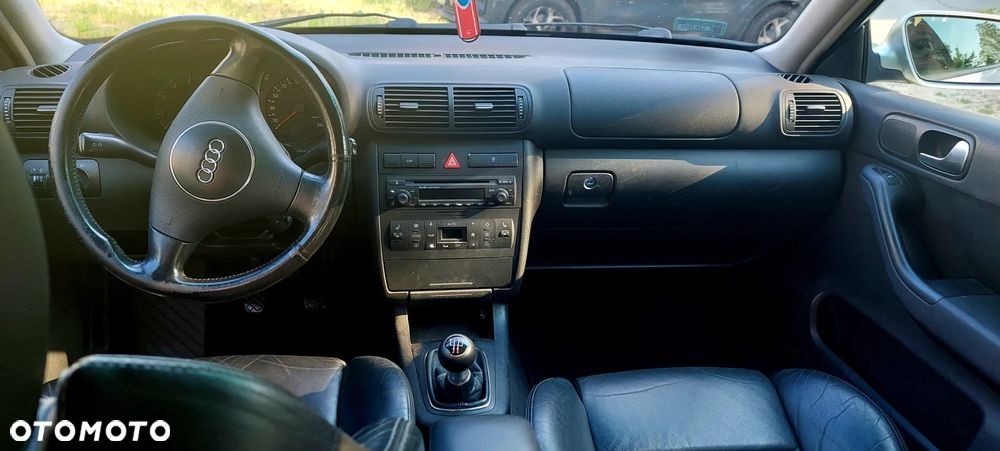 Audi A3 Sportback 1.8 Ambition - 11
