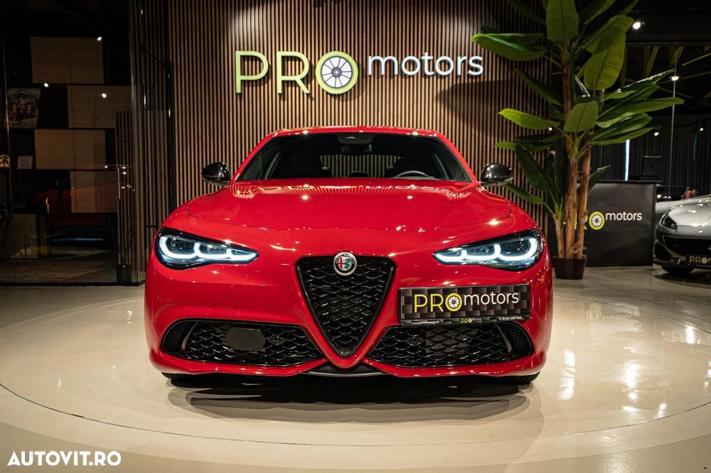 Alfa Romeo Giulia 2.0 Turbo 16V AT8-Q4 Competizione - 2