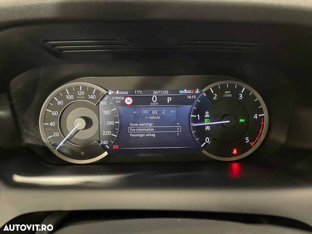 Land Rover Discovery Sport - 32