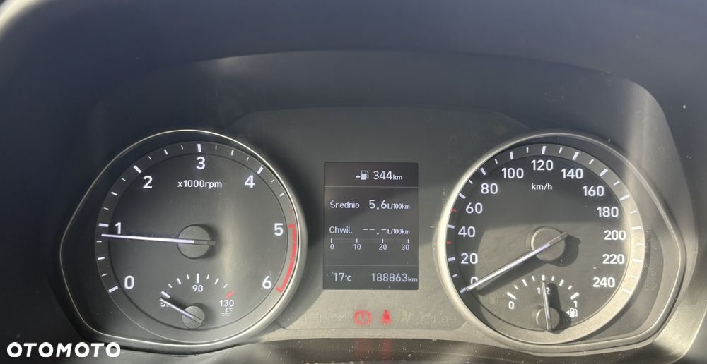 Hyundai i30 1.6 D Classic + - 13