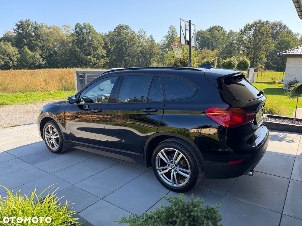 BMW X1 sDrive18i GPF Advantage - 2