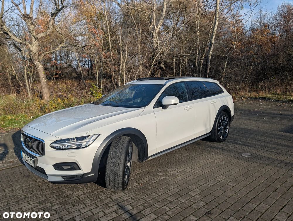 Volvo V90 Cross Country - 2