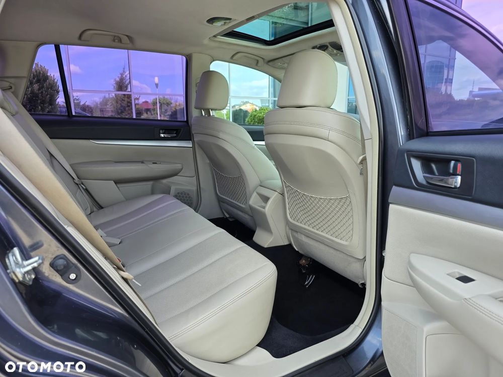 Subaru Outback - 25