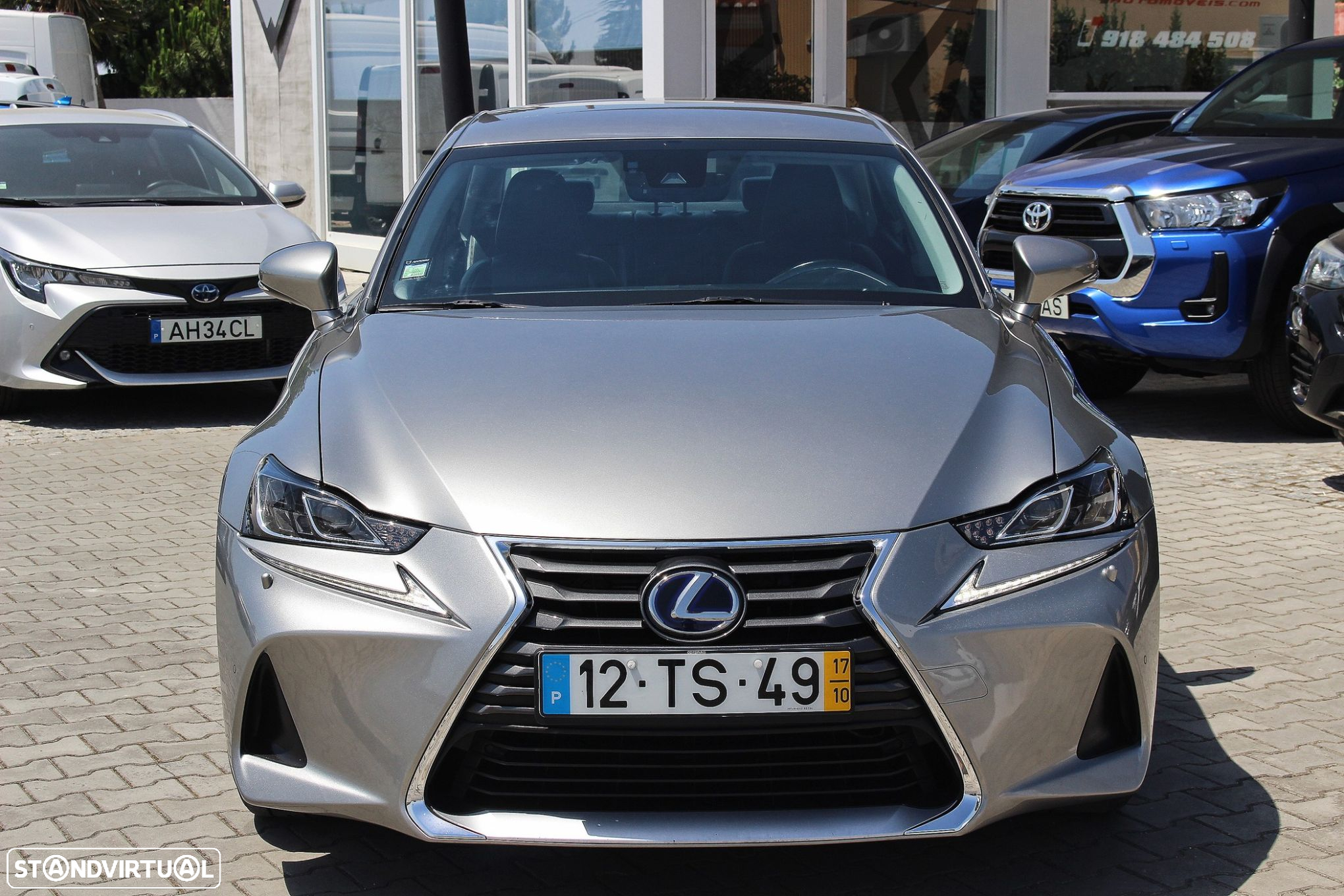 Lexus IS 300H Luxury - 9