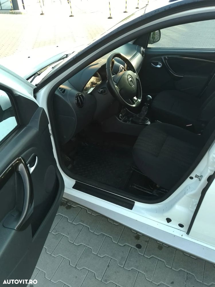 Dacia Duster 1.5 dCi 4x4 Laureate - 22