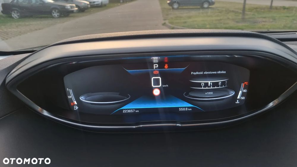 Peugeot 5008 BlueHDi 180 EAT8 GT Pack - 28