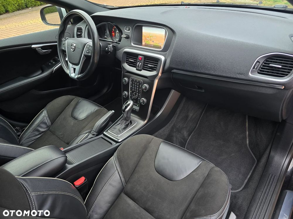 Volvo V40 T4 Drive-E R-Design Momentum - 14