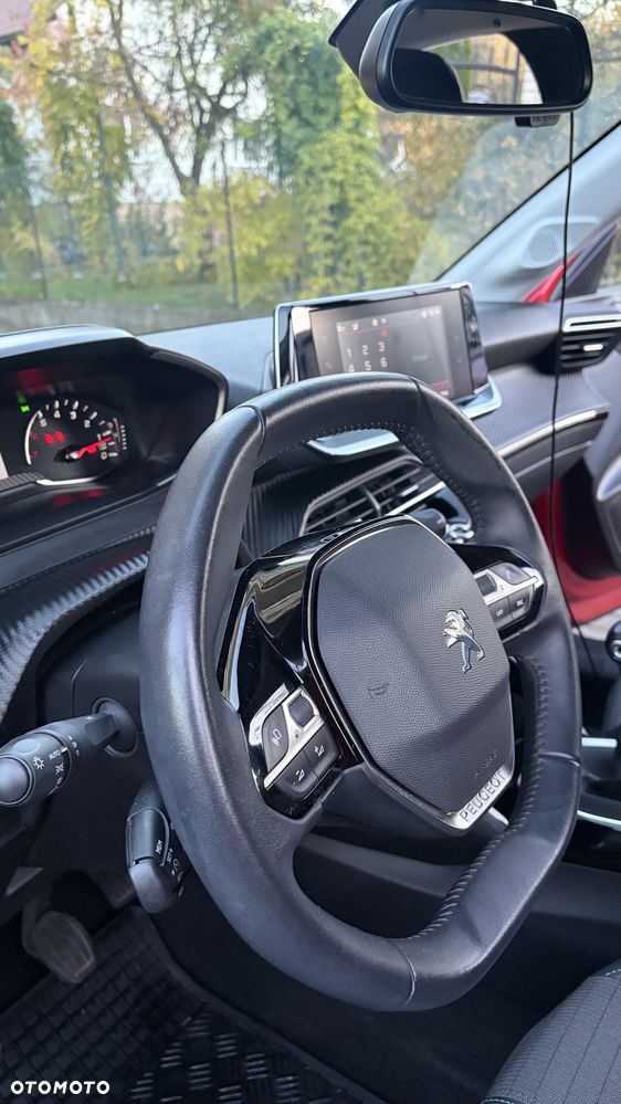 Peugeot 208 1.2 T Allure S&S - 11