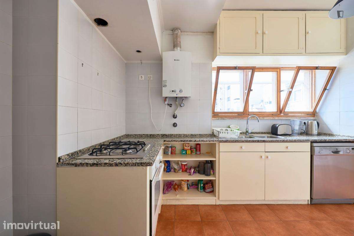 Quarto - localizado em Saldanha Lisbon - Grande imagem: 2/46