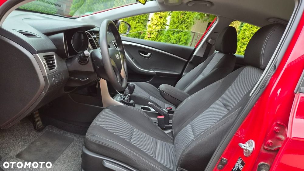 Hyundai i30 1.4 Classic + - 15