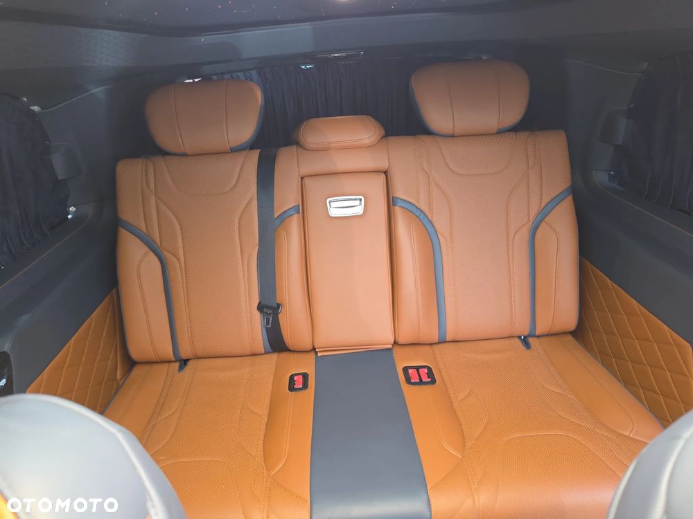 Mercedes-Benz Klasa V 300 extralang 9G-TRONIC Special Edition Avantgarde - 28