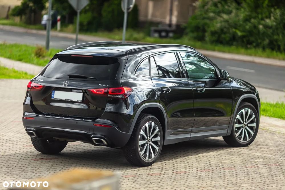 Mercedes-Benz GLA 250 4-Matic - 16