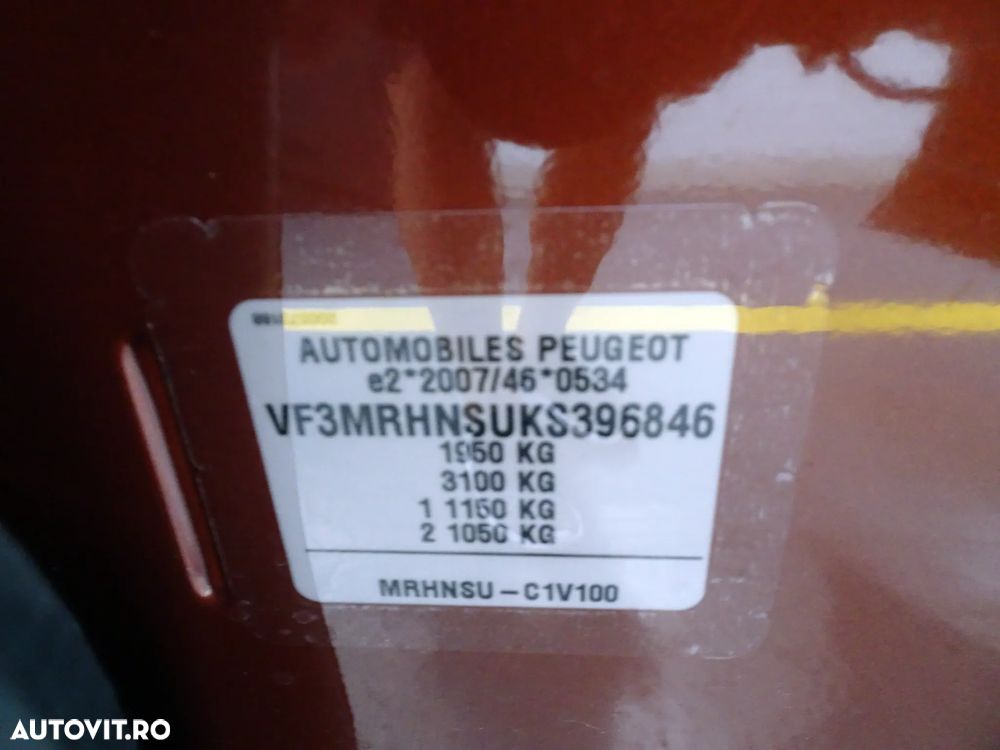 Peugeot 3008 1.2 PureTech 130 EAT8 GT - 25