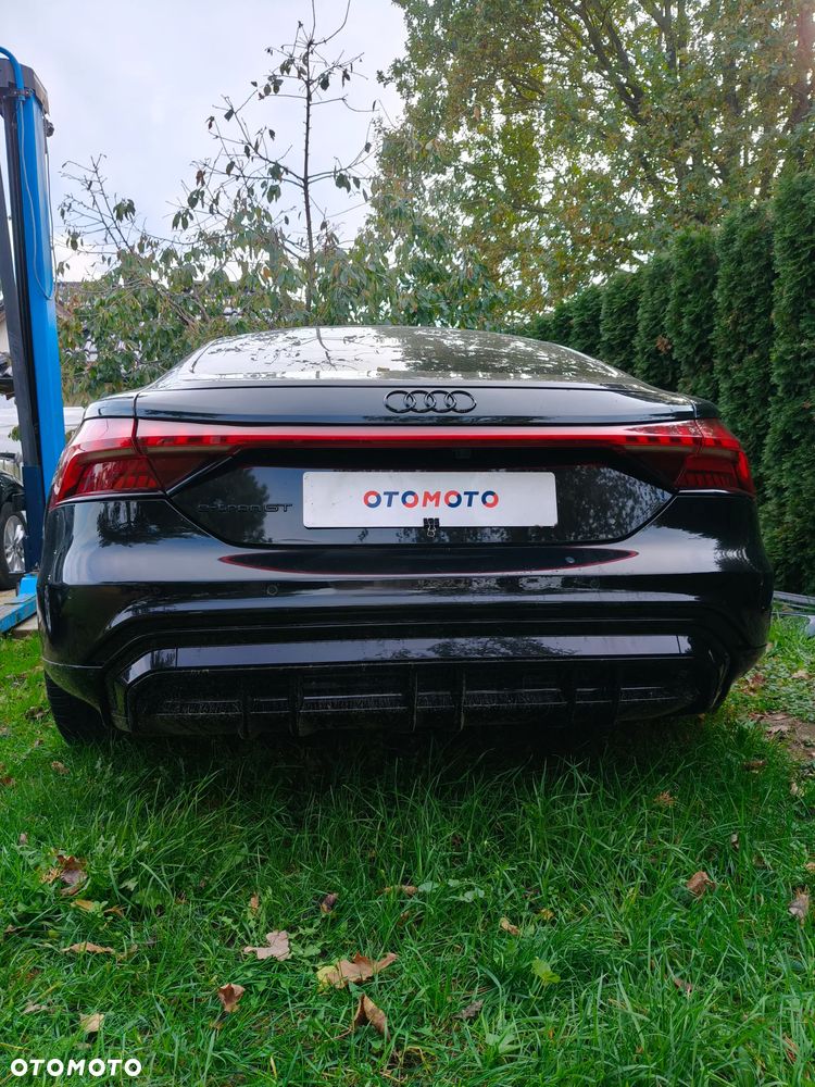 Audi e-tron GT - 5