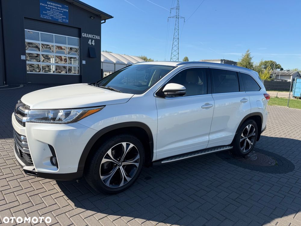 Toyota Highlander - 1