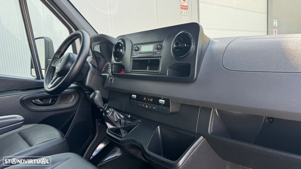 Mercedes-Benz Sprinter 514 CDI/ 43 Cabine Dupla - 32