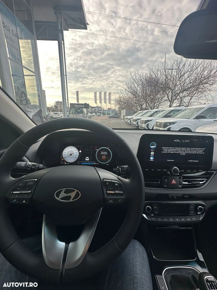 Hyundai i30 1.5 96CP M/T Highway - 18