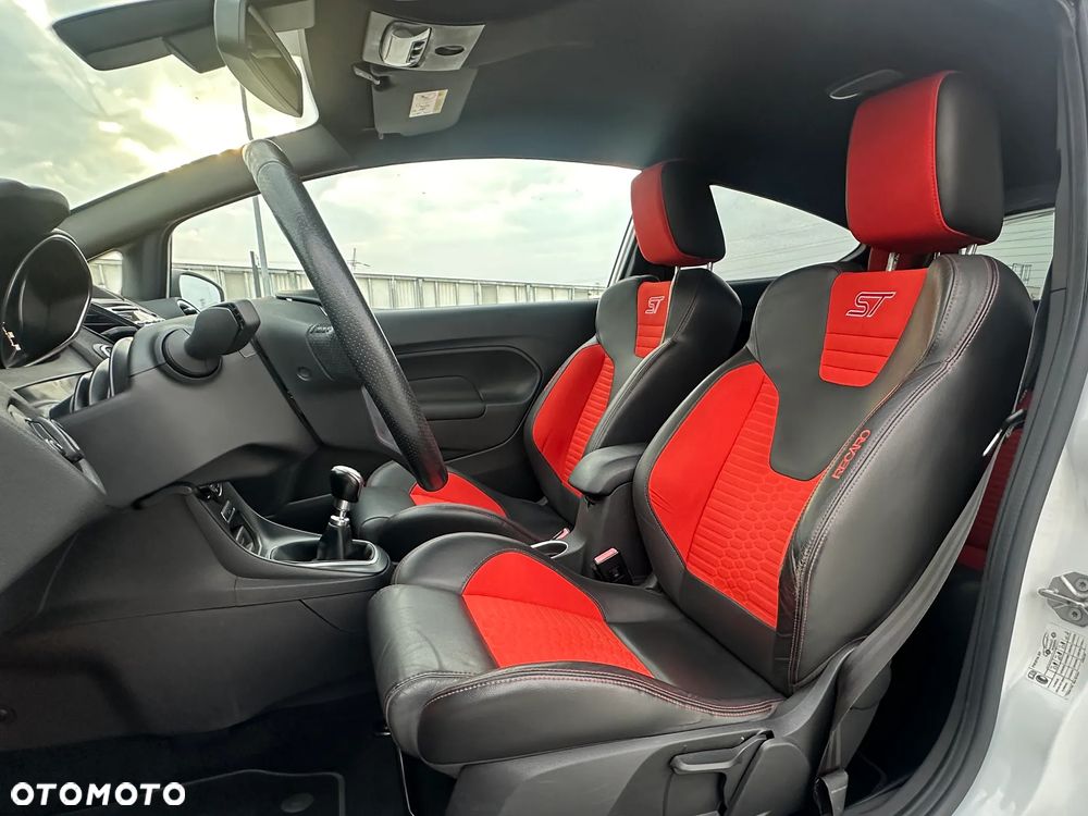 Ford Fiesta 1.6 EcoBoost ST - 10