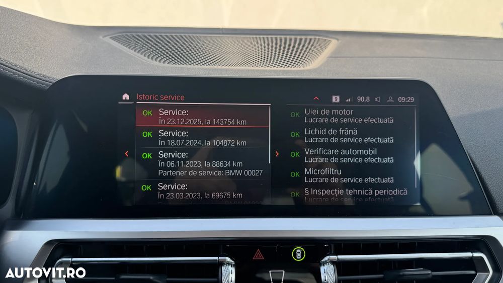 BMW Seria 3 330e Aut. Luxury Line - 17