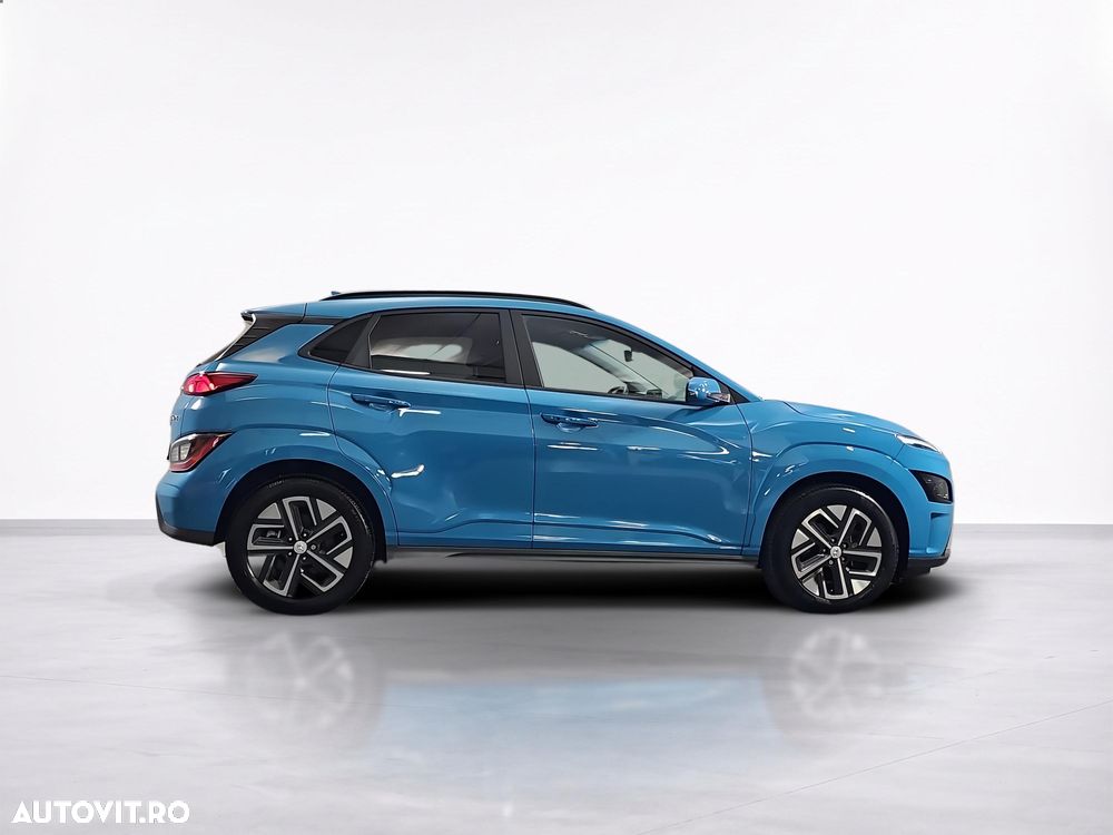 Hyundai KONA - 7