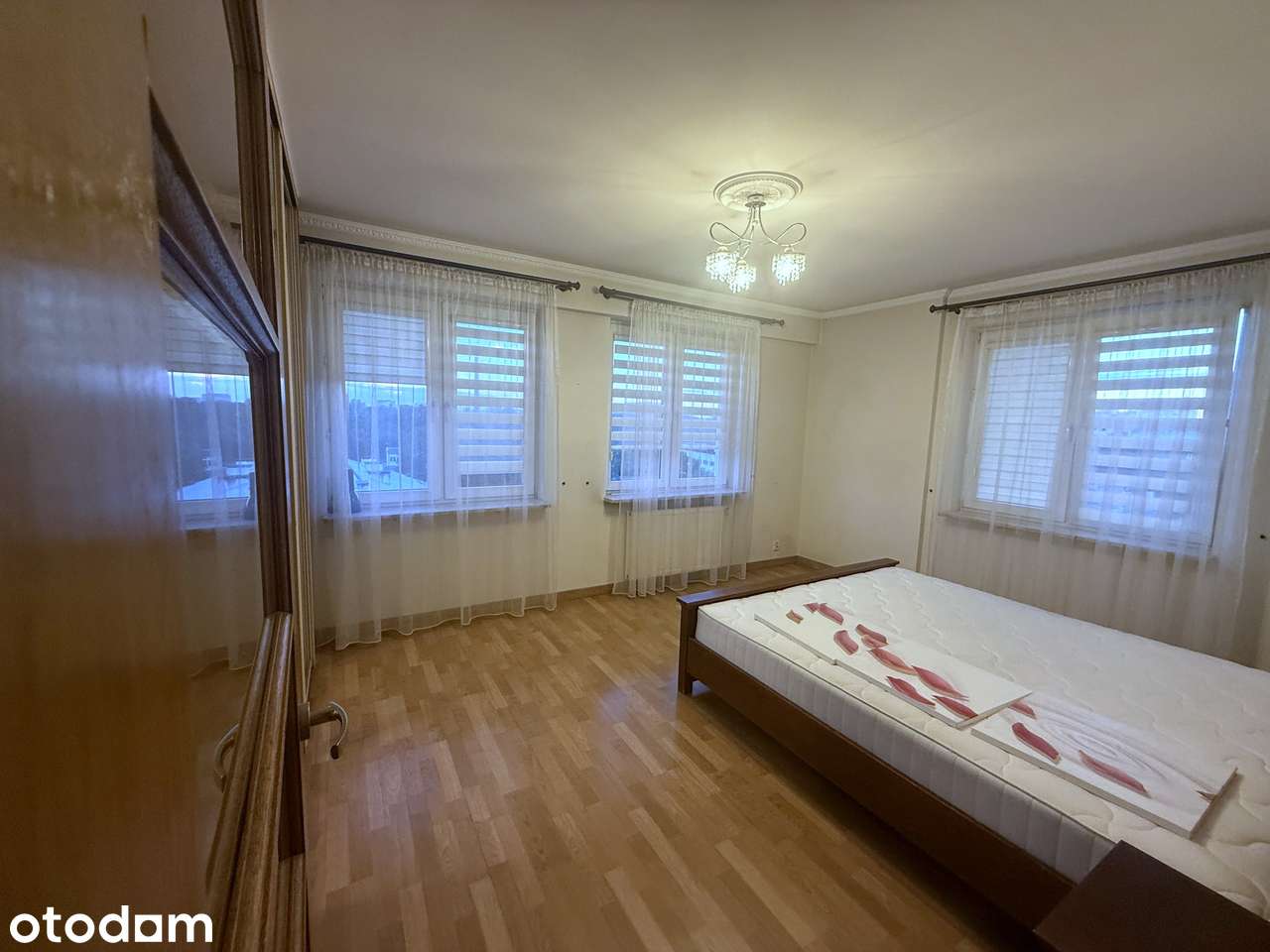 92 m², 3 pokoje z garażem, 300 m do metra Płocka – bezpośrednio