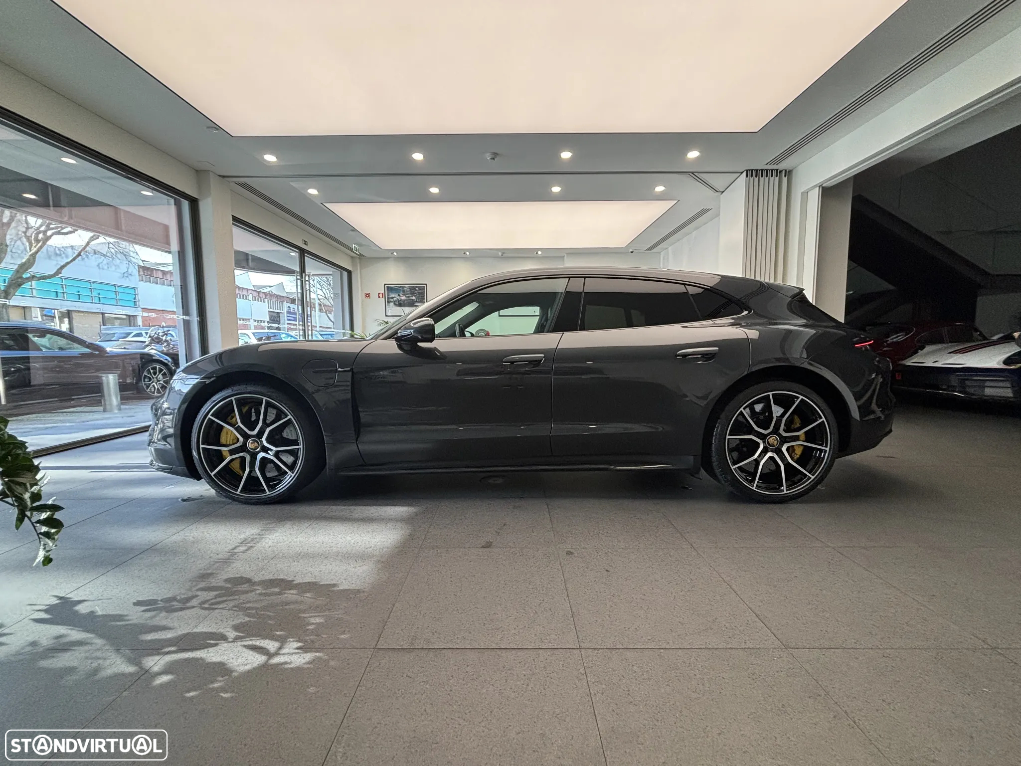 Porsche Taycan Sport Turismo Turbo S - 7