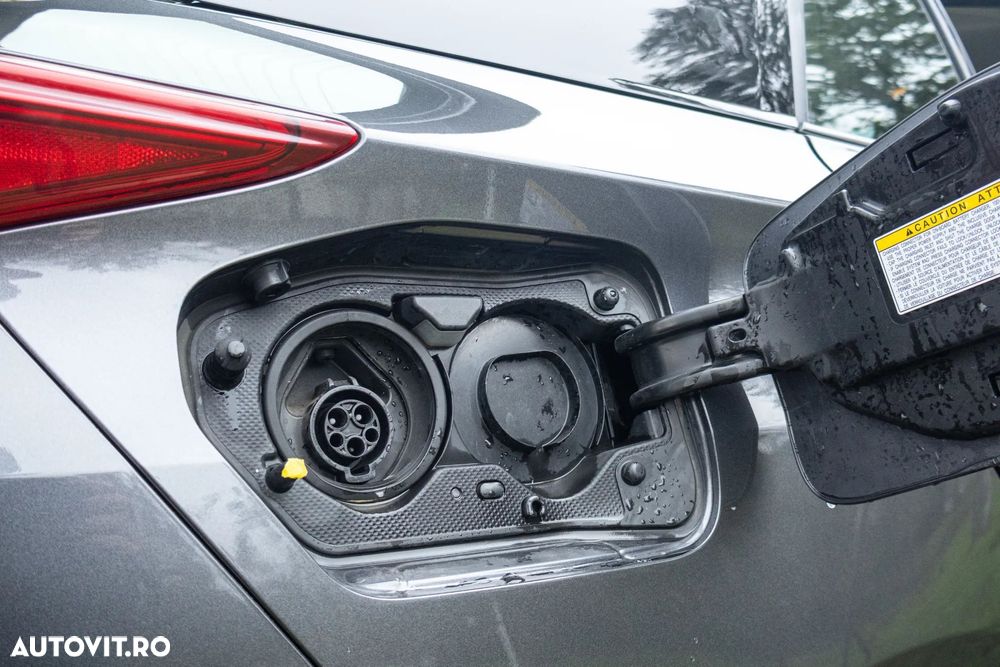 Toyota Prius - 33