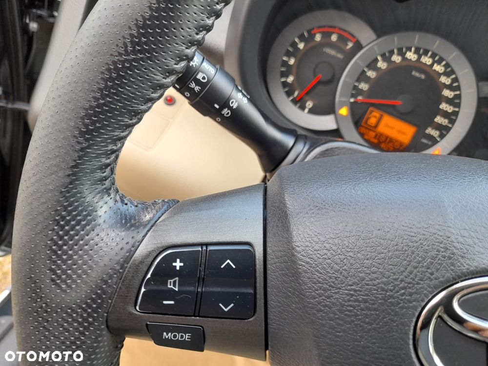 Toyota RAV4 2.2 D-4D Prestige - 33