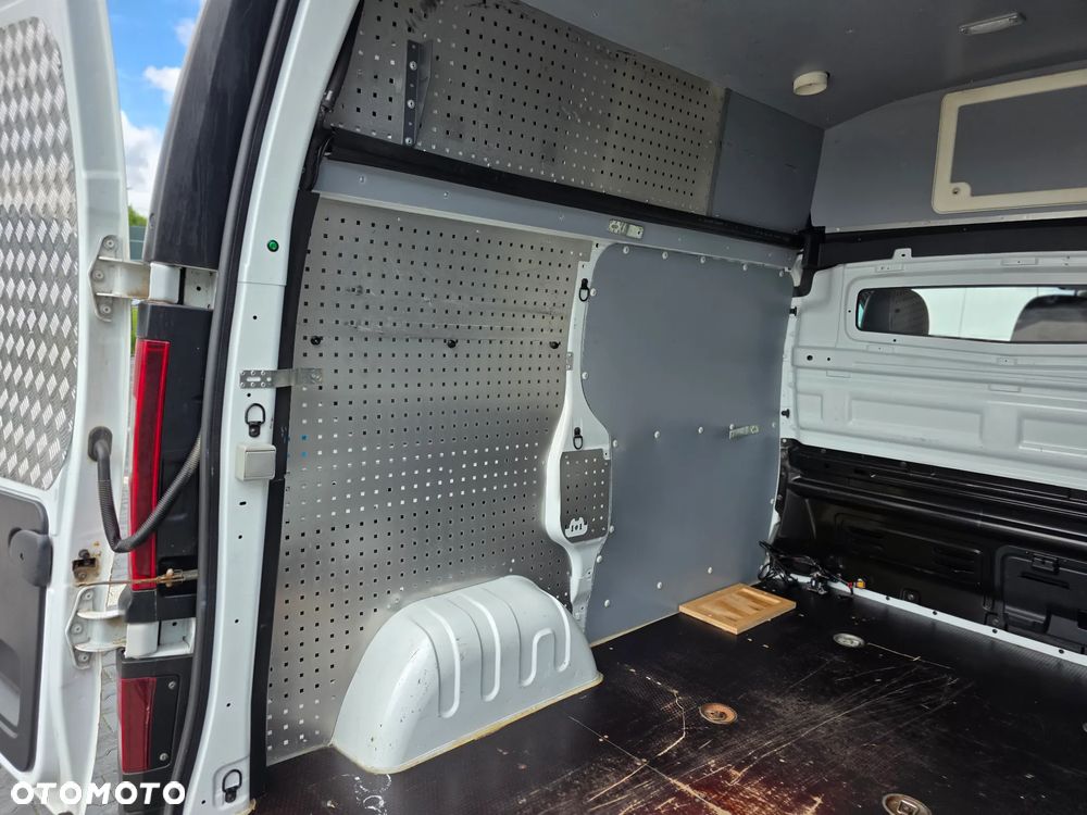 Renault TRAFIC Vivaro WSOKI 1.6dCi Energy L1H2 Pack Clim VAT 1 BEZWYPADKOWY z Polskiego Salonu Serwisowany Zadbany Egzemplarz - 21