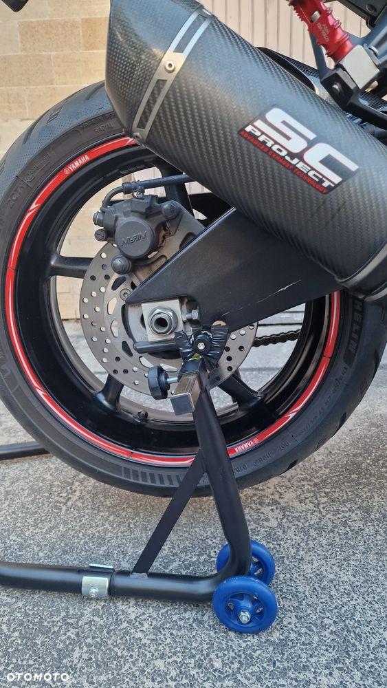 Yamaha FZ - 8