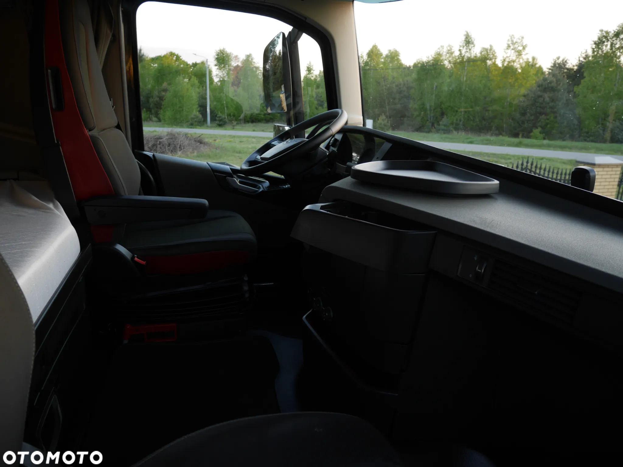 Volvo FH 4/ 500KM/ LOW-DECK/MEGA/ EURO-6/ KLIMA POSTOJOWA - 31