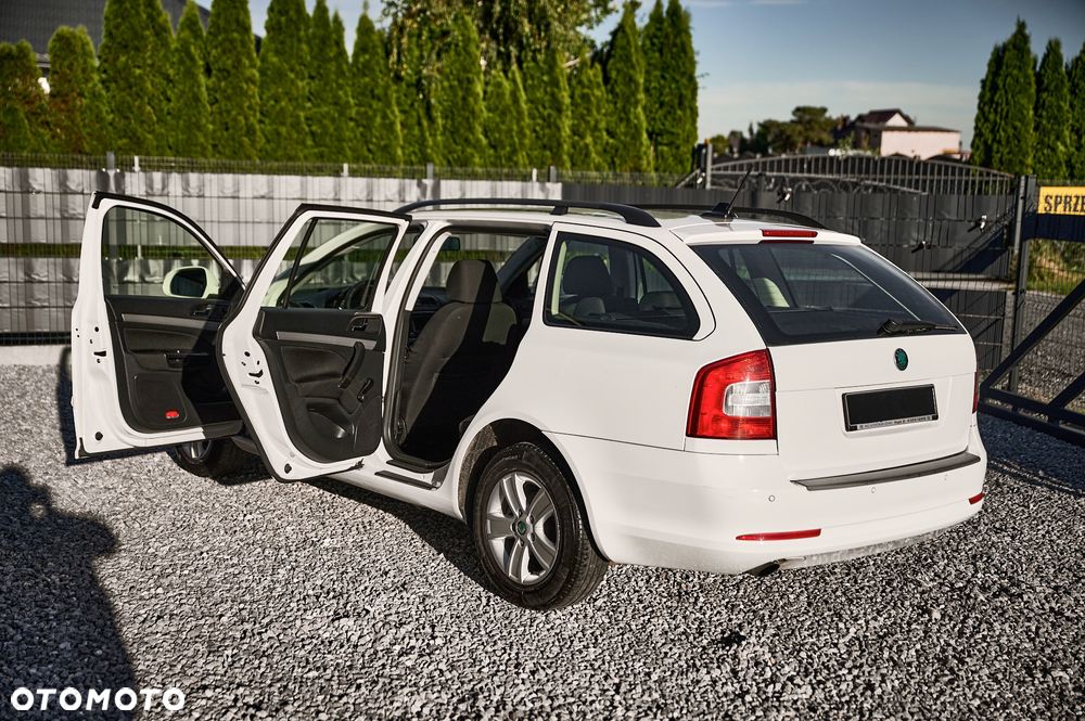Skoda Octavia 1.6 TDI DPF Elegance - 21